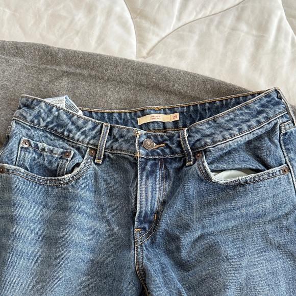 Levi's Premium Classic Blue Jeans - Picture 3 of 11